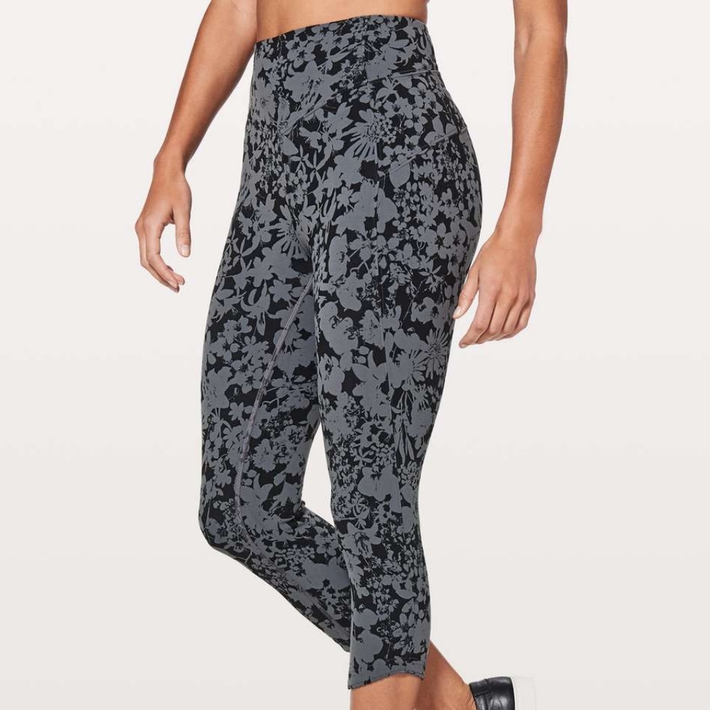Lululemon efflorescent nebula nulu all you do crop - Picture 6 of 16